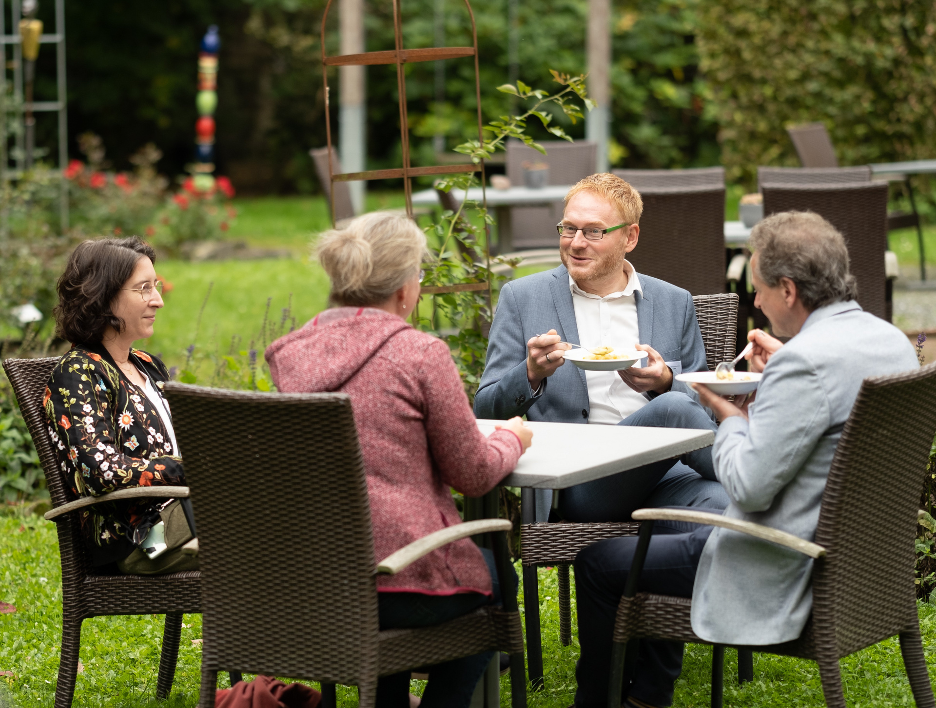 17_Gespräche im Garten Foto_Jens Burger